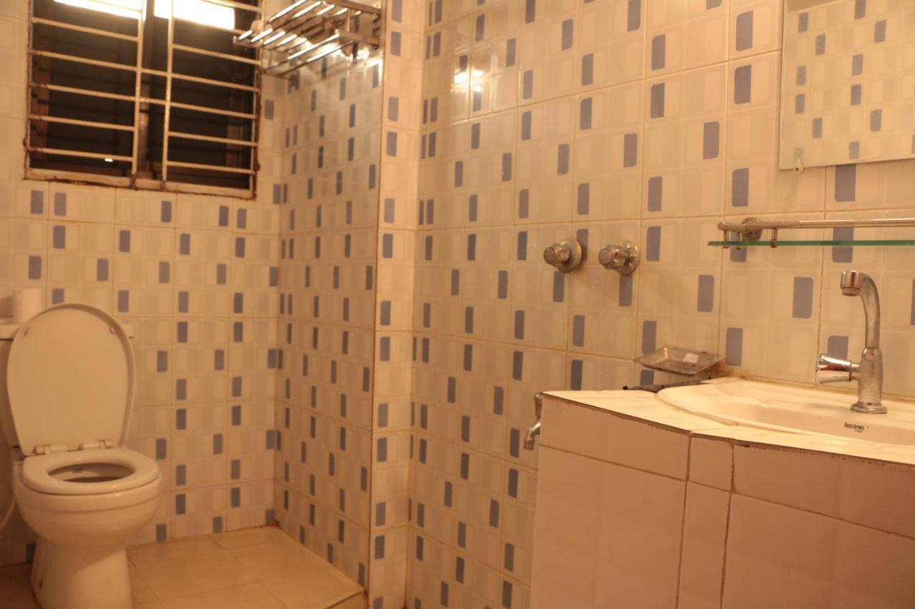 78 Firoza Inn Дакка Экстерьер фото